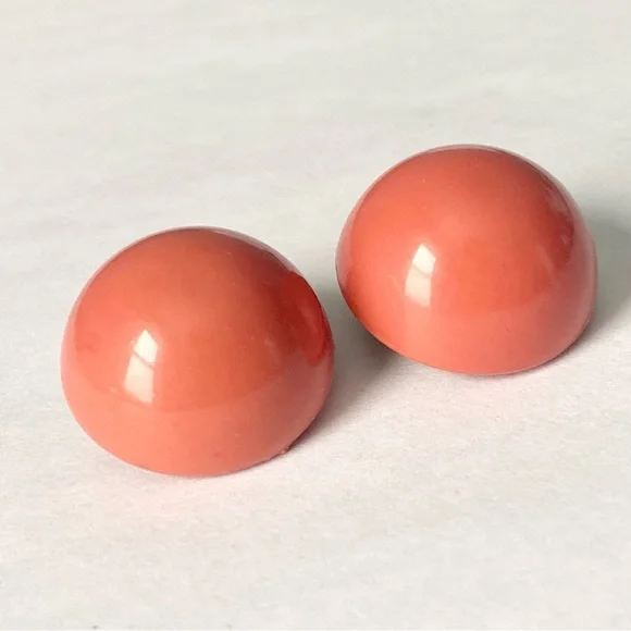 VINTAGE Orange Melon german plastic resin round dome clip on earrings. - Picture 3 of 6